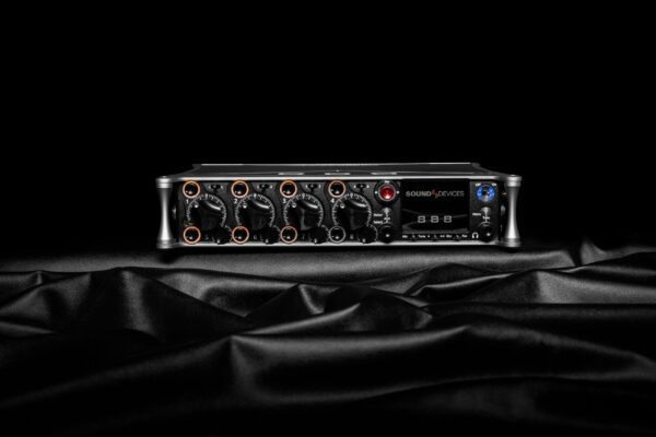 Sound Devices 888 Mixer | Recorder with 8 mic/line preamplifiers, 16 channels, and 20 record tracks. 16 channels of Dante in and out,, AES in and out, 10 analog outputs. – Bild 2