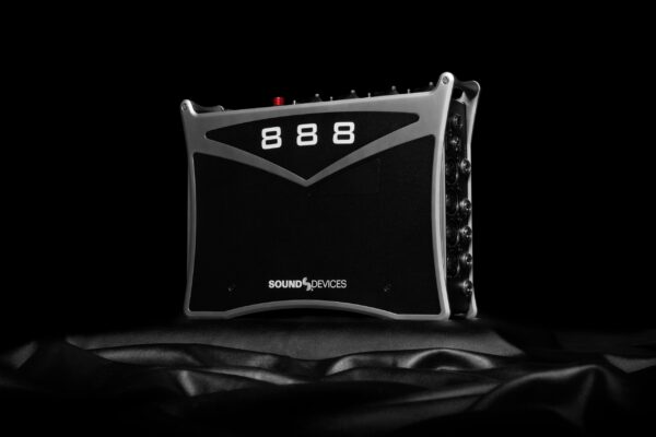 Sound Devices 888 Mixer | Recorder with 8 mic/line preamplifiers, 16 channels, and 20 record tracks. 16 channels of Dante in and out,, AES in and out, 10 analog outputs. – Bild 3